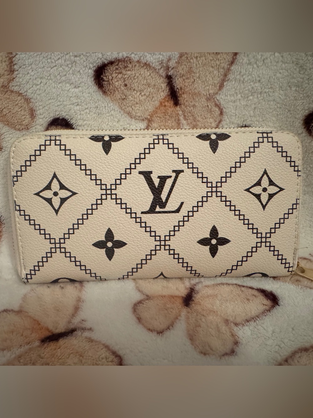 Brand New Louis Vuitton Cream and Brown Monogram Zip Wallet
